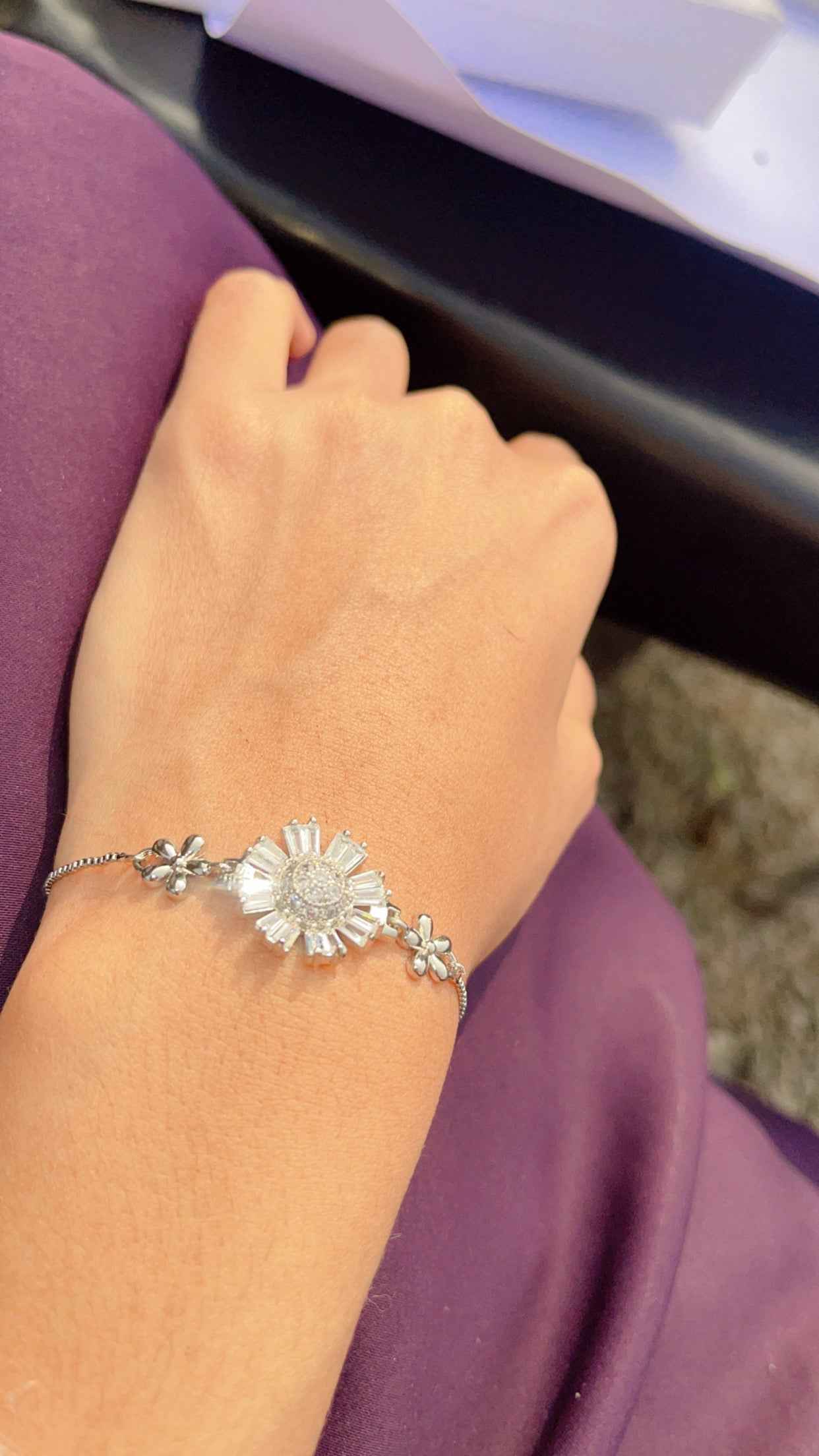 Elegant silver Bracelet
